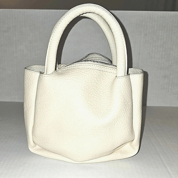 Crossi NY Vegan Leather Mini pebble crossbody/handbag - Picture 1 of 9